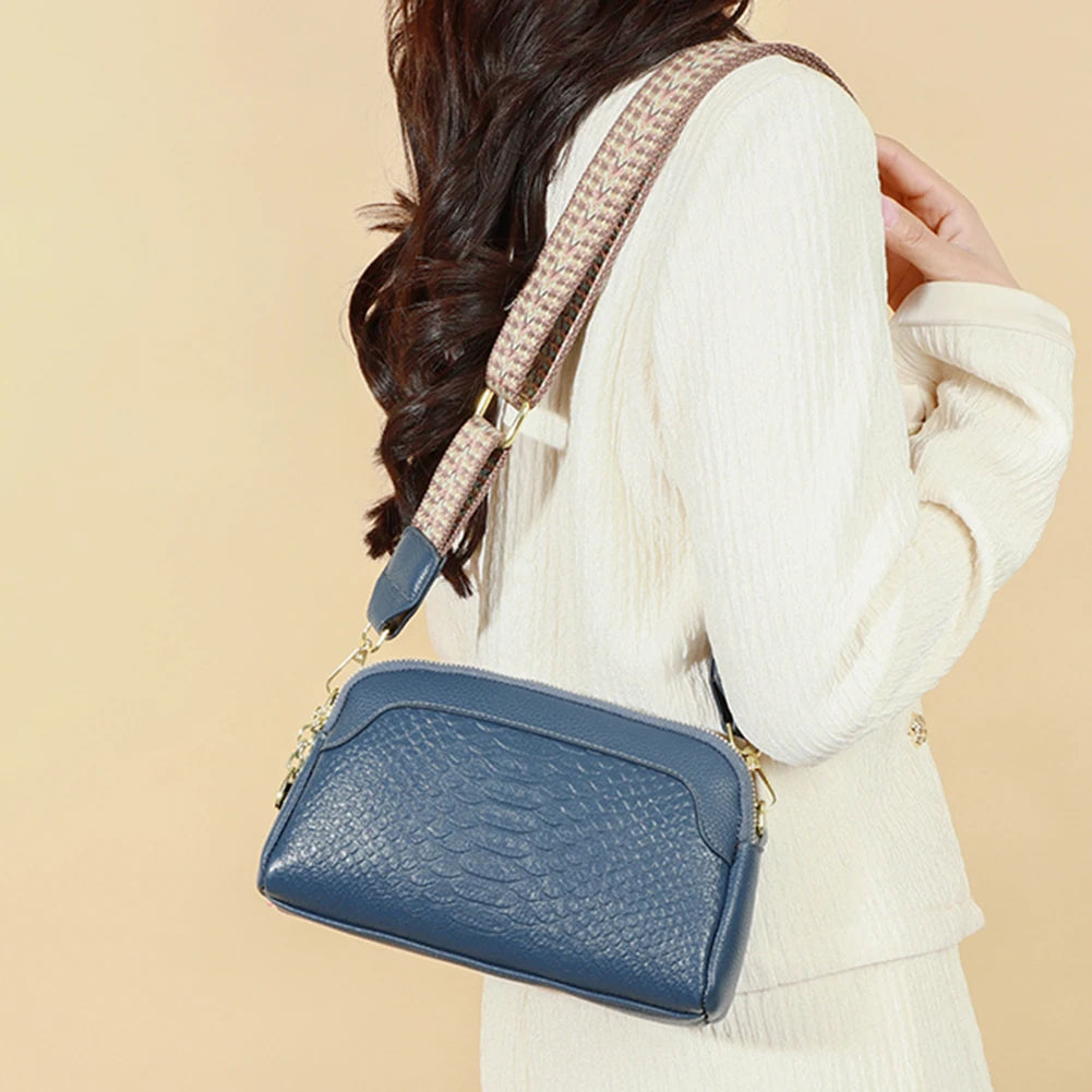 SVEA | Stylish crossbody bag in leather with alligator pattern