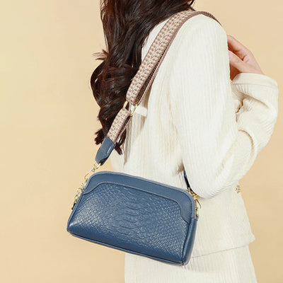 SVEA | Stylish crossbody bag in leather with alligator pattern