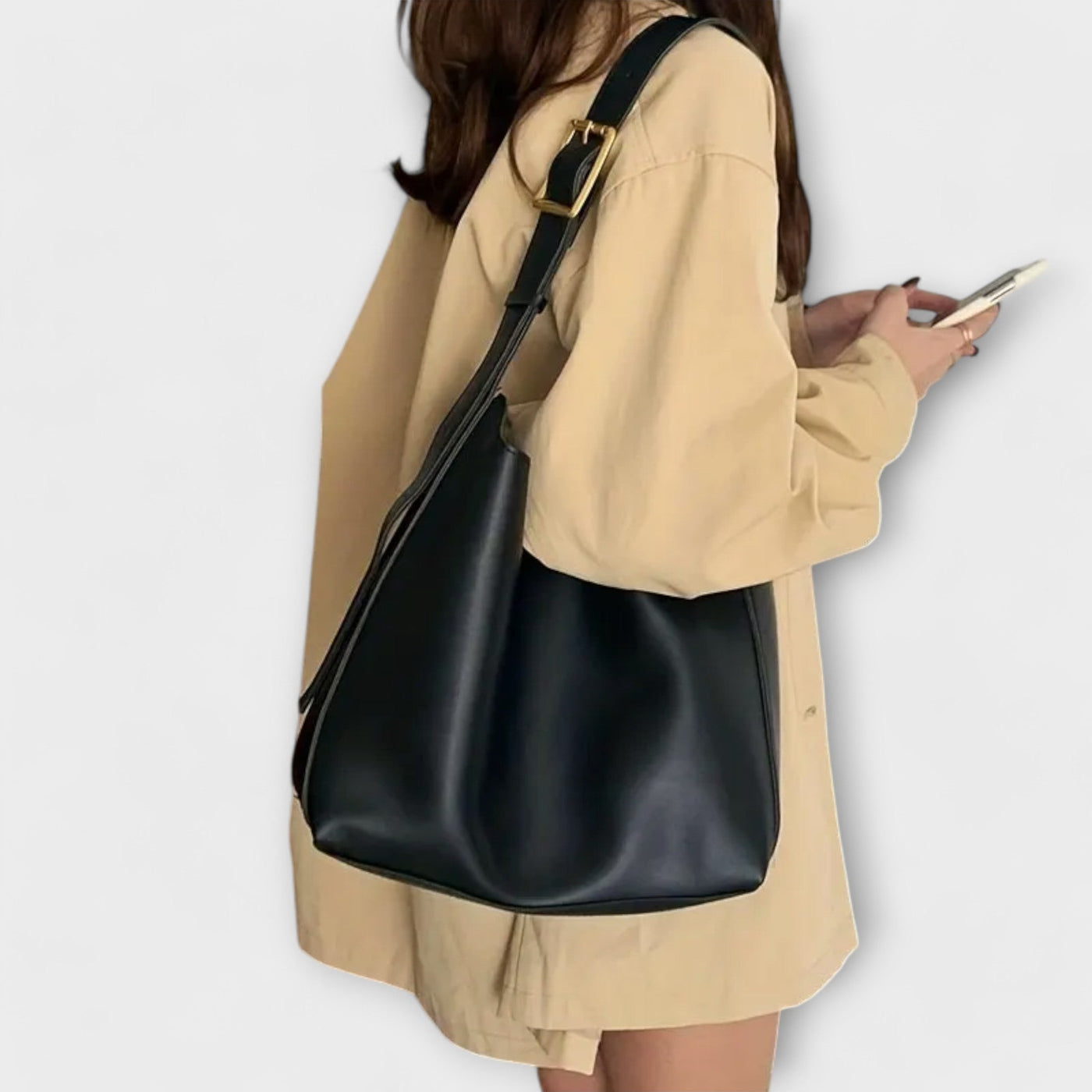 Isidore – Elegant Shoulder Bag in Leather