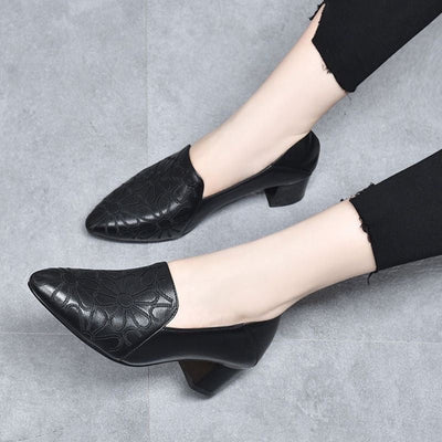 Grace™ | Embroidered Classic Pumps